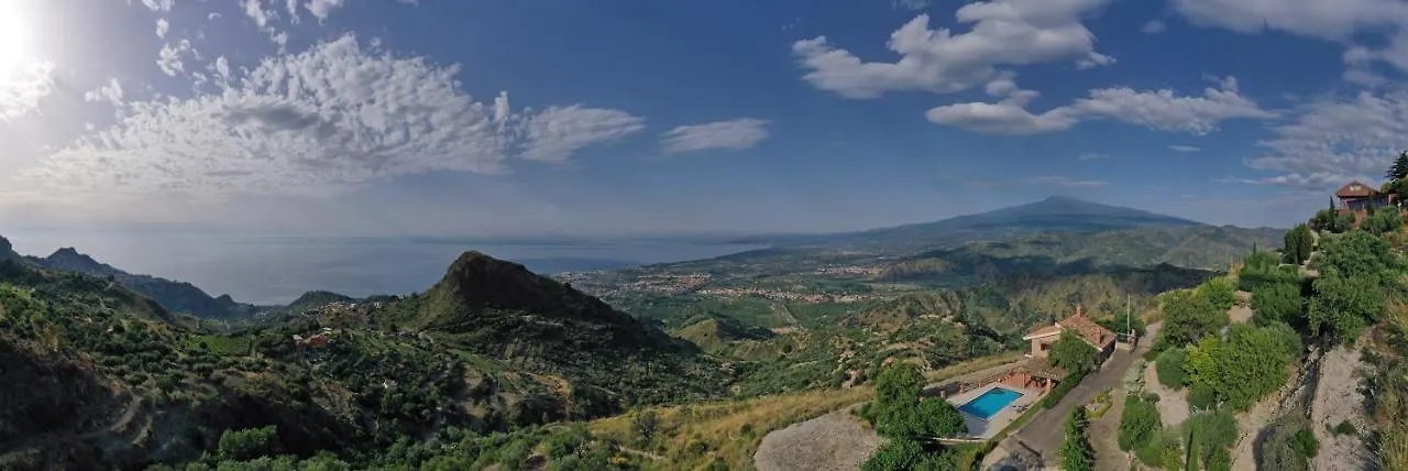 Casa de Férias Villa Etna Mare - Pool Villa In Peaceful Location With Breathtaking Views Of The Sea, Mt Etna & Taormina - Itália