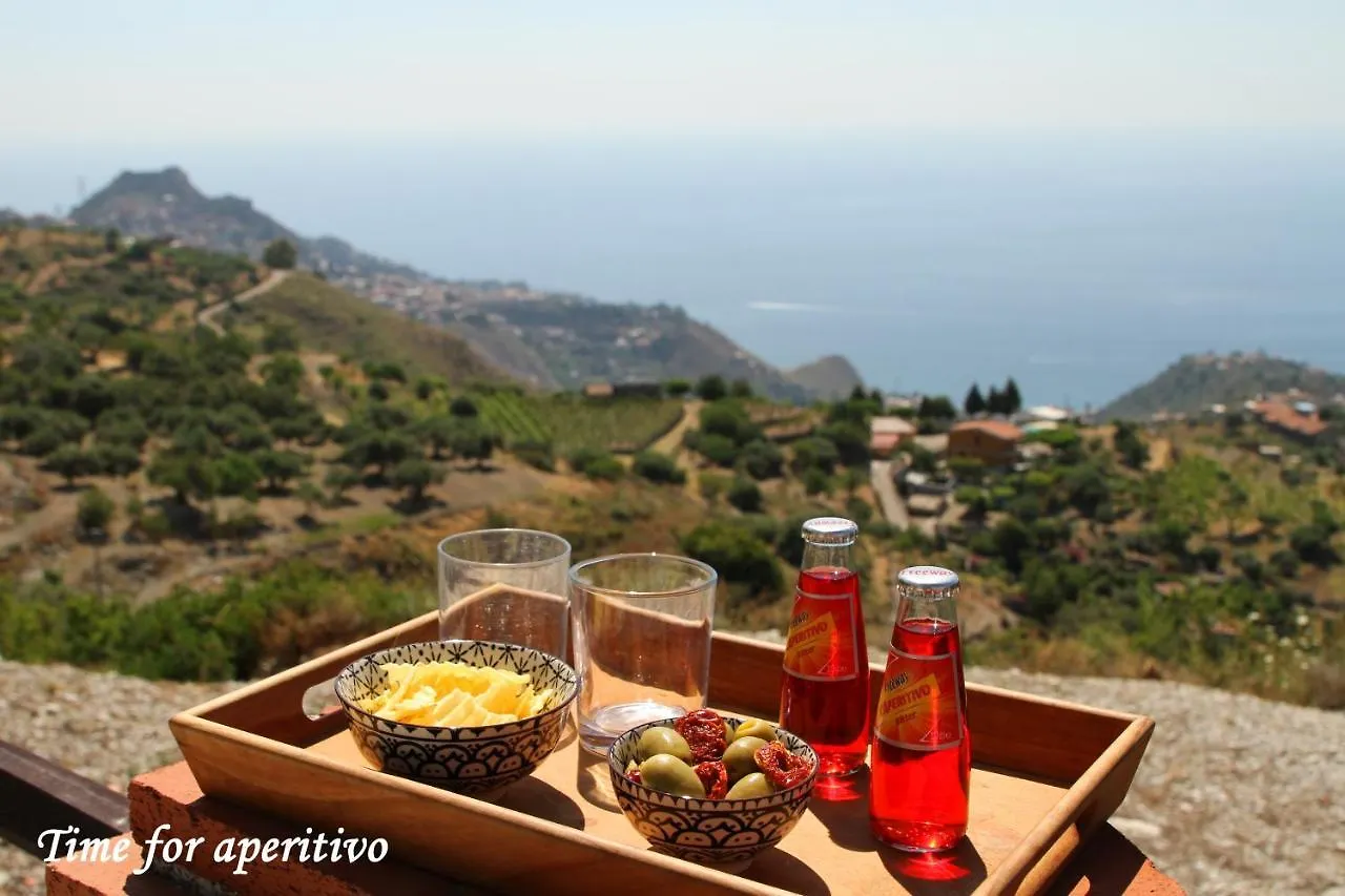 Villa Etna Mare - Pool Villa In Peaceful Location With Breathtaking Views Of The Sea, Mt Etna & Taormina - 0*,  Itália