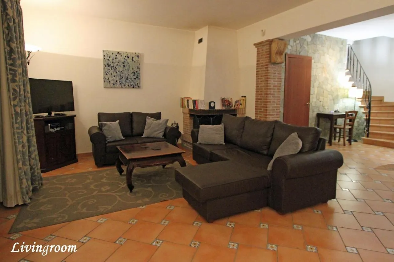 Villa Etna Mare - Pool Villa In Peaceful Location With Breathtaking Views Of The Sea, Mt Etna & Taormina - Casa de Férias